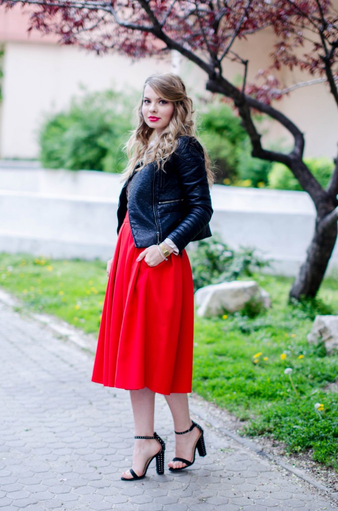 red-midi-skirt-lipstick-blouse-leather-jacket-zara-sanldas-outfit-fashion-pink-wish (3)