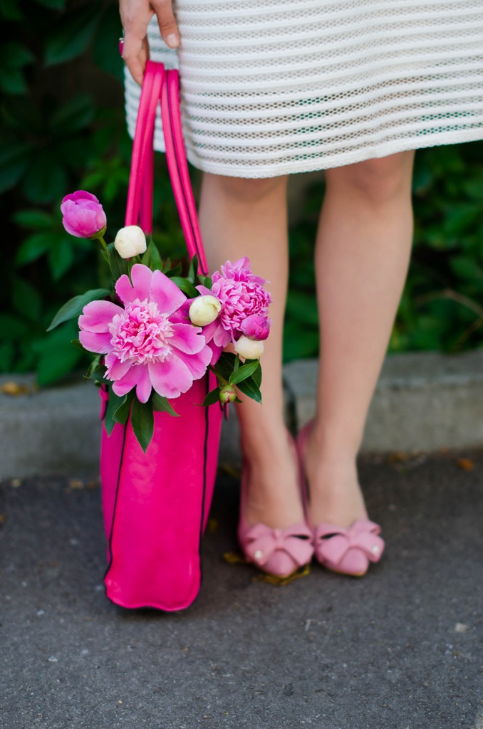 sheinside-white-midi-dress-pink-bow-heels-peonies-pink-feminine-outfit (17)