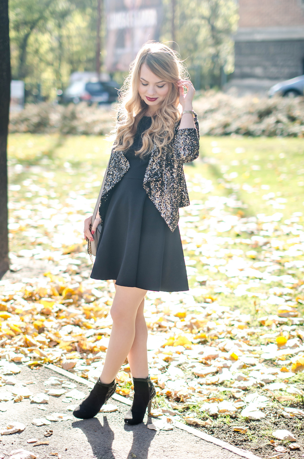 little-black-dress-sequined-blazer-fashion-outfit-pink-wish (2)