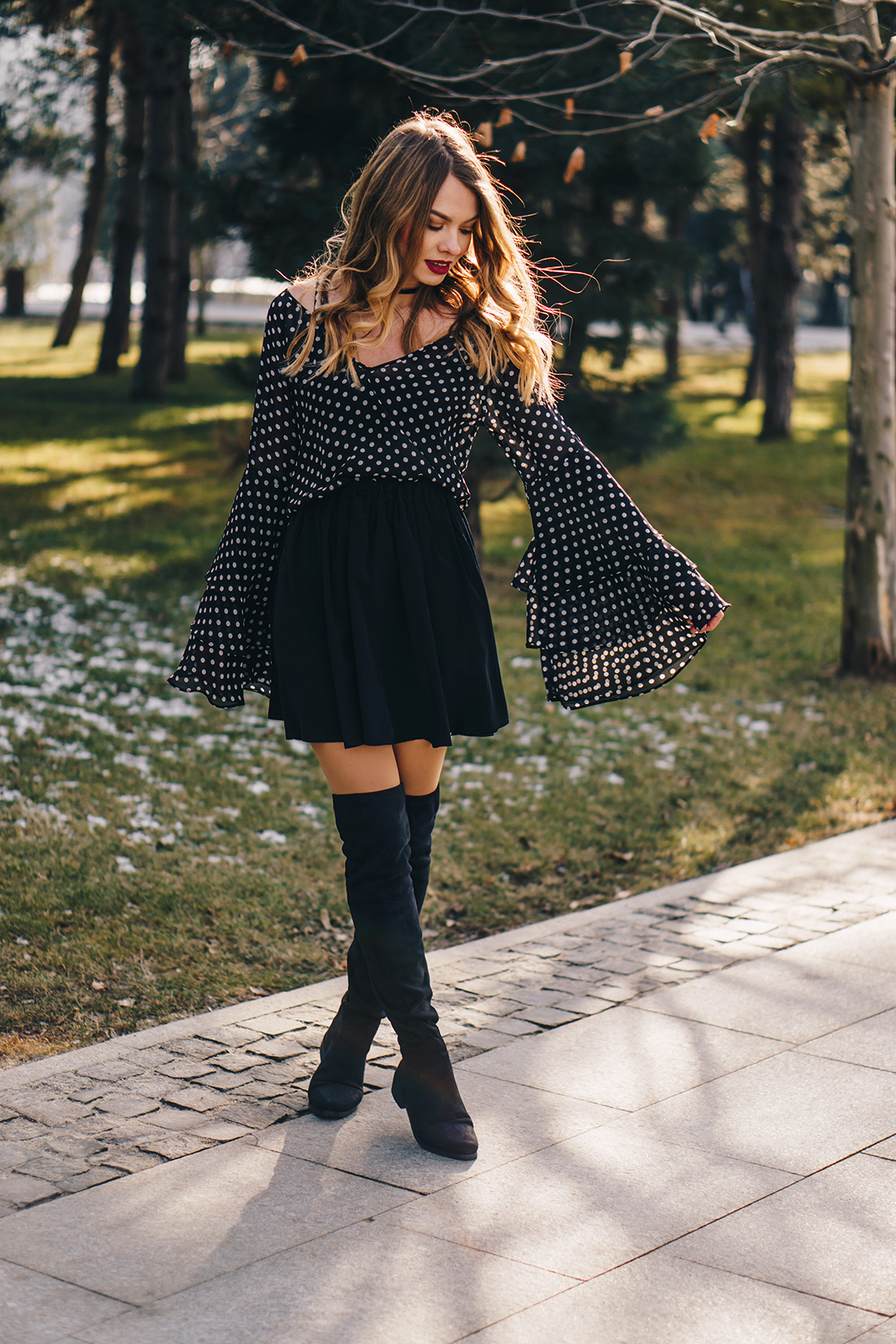 polka-dots-bell-sleeves-blouse-otk-boots-winter-outfit-5